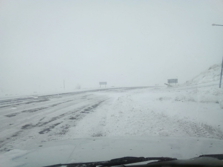 Kar Yağışı Tunceli’nin Yüksek Kesimlerinde Etkili Oldu