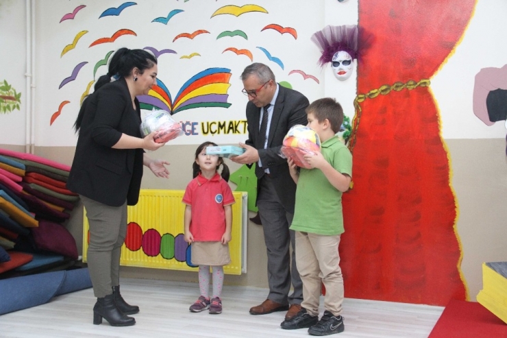 Kartal’da Atık Pil Toplama Yarışması’nda Kazanan Okullara Ödülleri Verildi