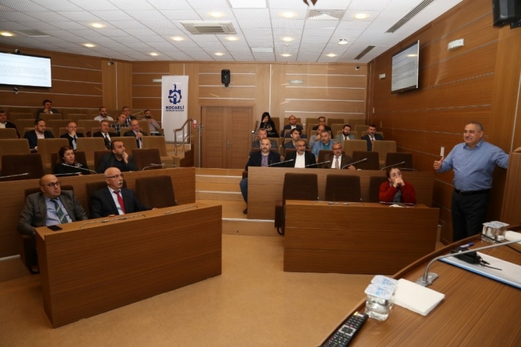 Afet Ve Acil Durum Yatırımları İçin Büyükşehir Yöneticilerine Eğitim