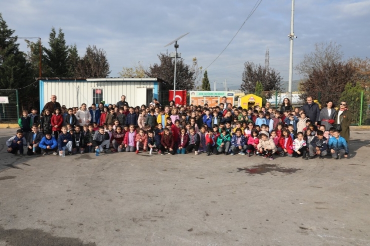 Atık Merkezi’nde Çocuklara Çevre Eğitimi