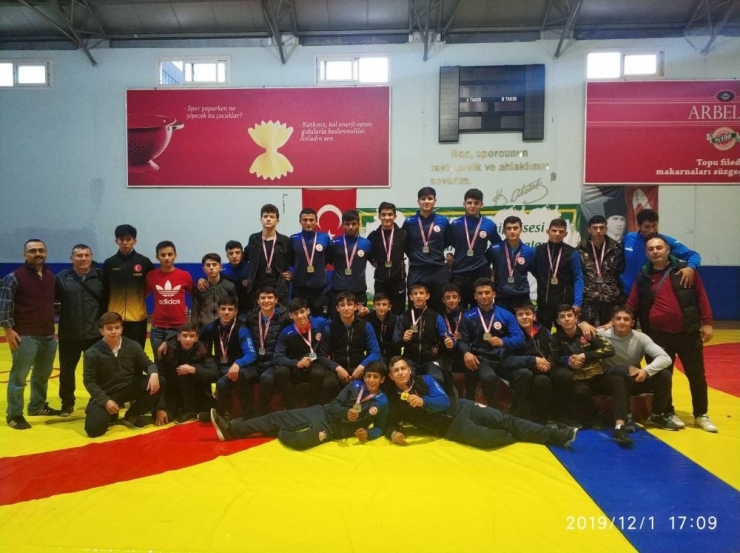 Muğla Minderde Rakipsiz