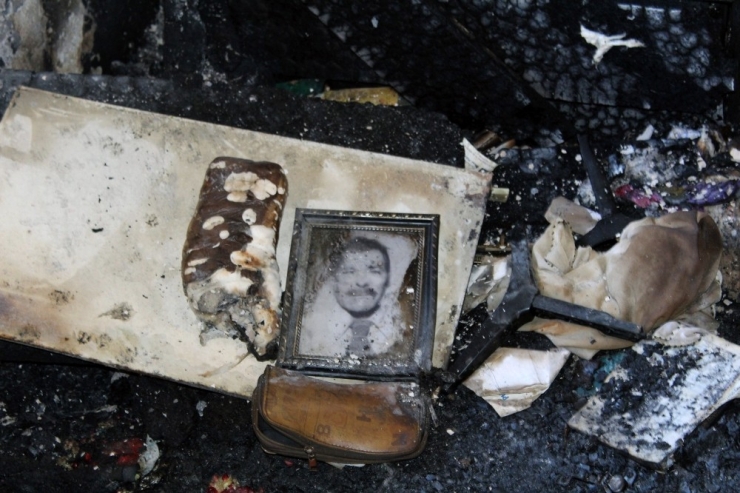 Yanan Evde Can Pazarı: 1 Ölü, 2 Yaralı