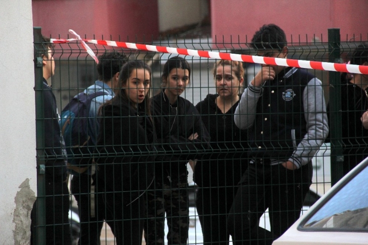 Eşine "Elveda Ayşem" Mesajı Gönderip 10. Kattan Atladı