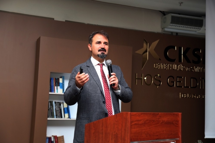 Prof. Dinçkan Küçükçekmecelilere Organ Bağışının Önemini Anlattı