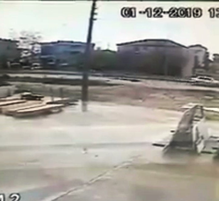 Otomobilin Çarptığı Kadın Metrelerce Sürüklenerek Hayatını Kaybetti