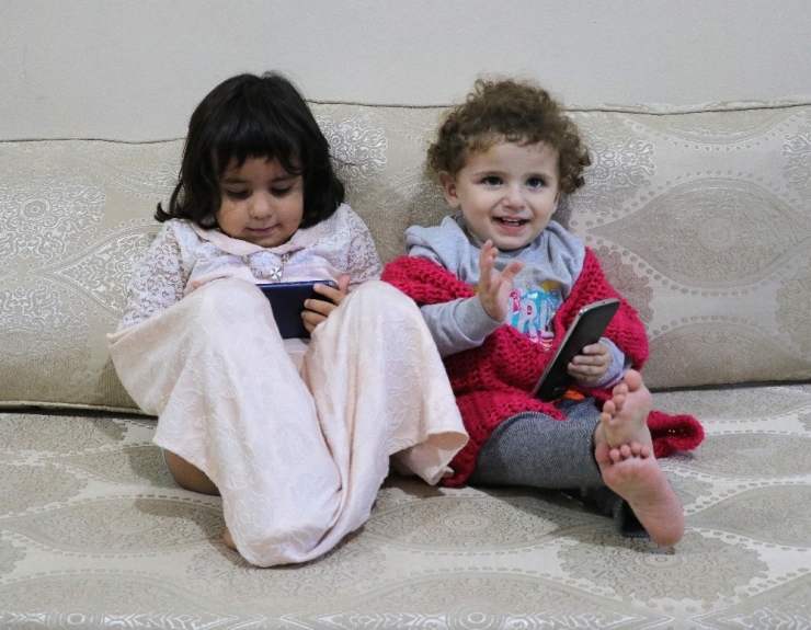 Rahibe Kılığında 2 Çocuğuyla Esad’ın Askerlerinden Kaçtı