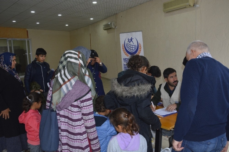 Siverek’te Yetim Ve Öksüzlere Kışlık Elbise