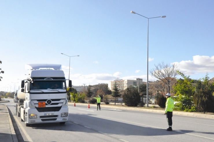 Sungurlu’da Kış Lastiği Denetimi
