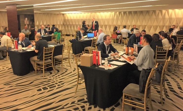 Ege’nin Organik Ürünleri Singapur’da Tanıtıldı