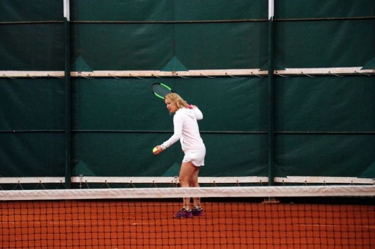 Türkiye Tenis Şampiyonları Sakarya’da Bir Araya Geldi