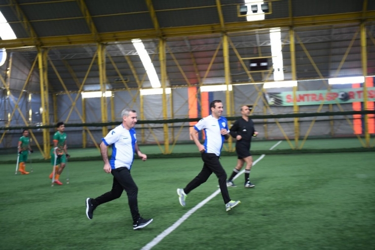 Engelliler Günü’nde Dostluk Maçı