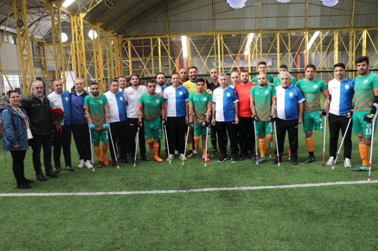 Engelliler Günü’nde Dostluk Maçı