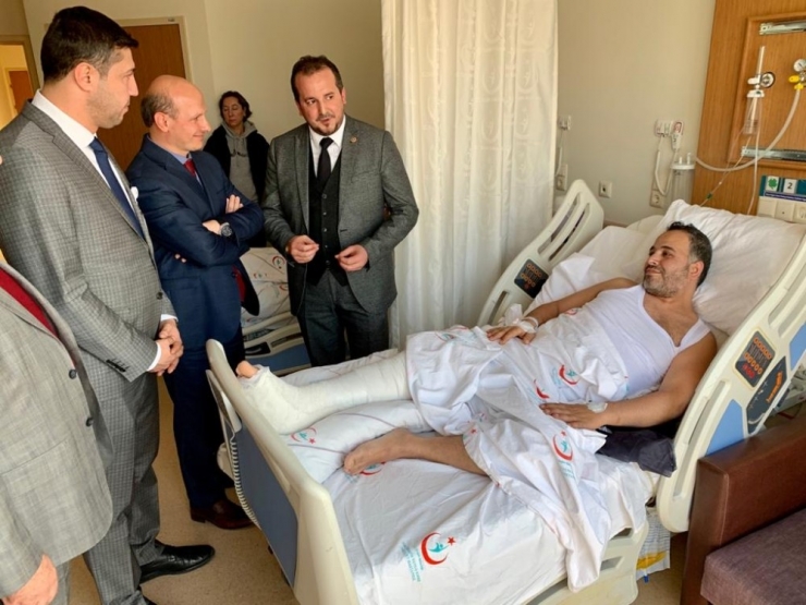 Adana’ya Maça Giderken Trafik Kazası Geçiren Bursaspor Taraftarına Vekil Ziyareti