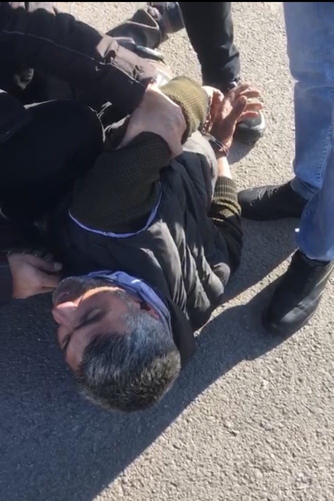 Dolandırıcılar ‘Kimlik Bilgilerinizle Kuyumcu Soymuşlar’ Dedi Yaşlı Kadını Polis Ekipleri Kurtardı