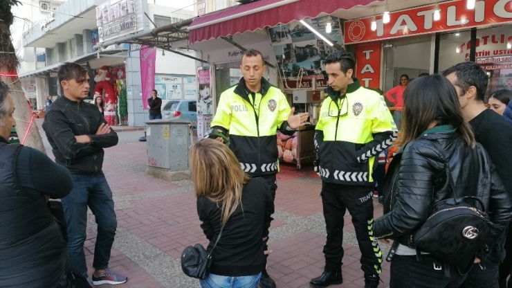 Hollandalı Kadın Turist Trafik Polislerine Zor Anlar Yaşattı