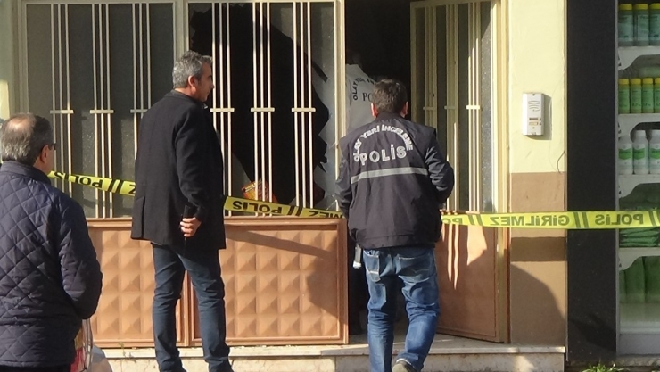 Bunalıma Girdi, Kendini Tabancayla Kafasından Vurdu