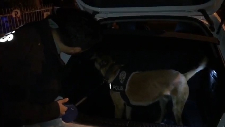 Otomobile Gizlenen Uyuşturucu "Fırtına"dan Kaçamadı