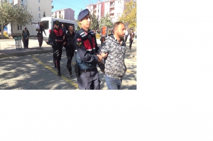 Jandarma Baskınında 10 Metre Yükseklikteki Balkondan Atlayarak Kaçmaya Çalıştı