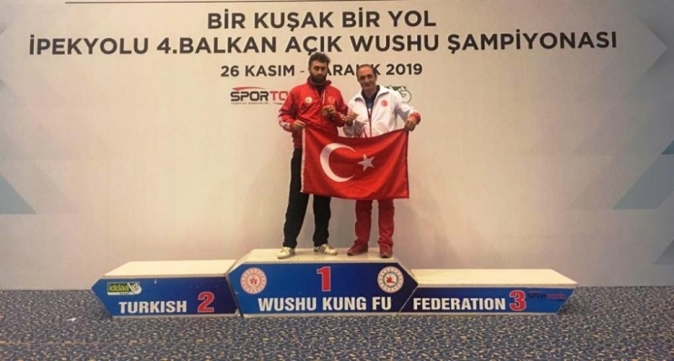 Dilovası’na Altın Madalya İle Döndü