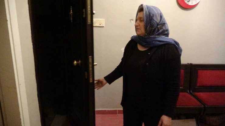 ‘Para Ve Altınları ’Okuyayım, Bereketlensin’ Diyerek Çaldılar