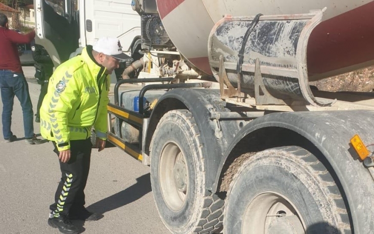 Emet’te Kış Lastiği Uygulaması