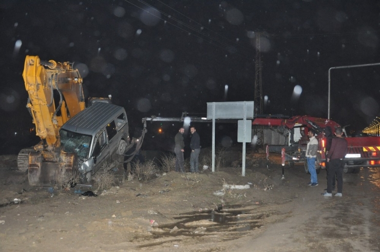 Yüksekova’da Trafik Kazası: 4 Yaralı