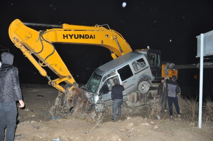 Yüksekova’da Trafik Kazası: 4 Yaralı