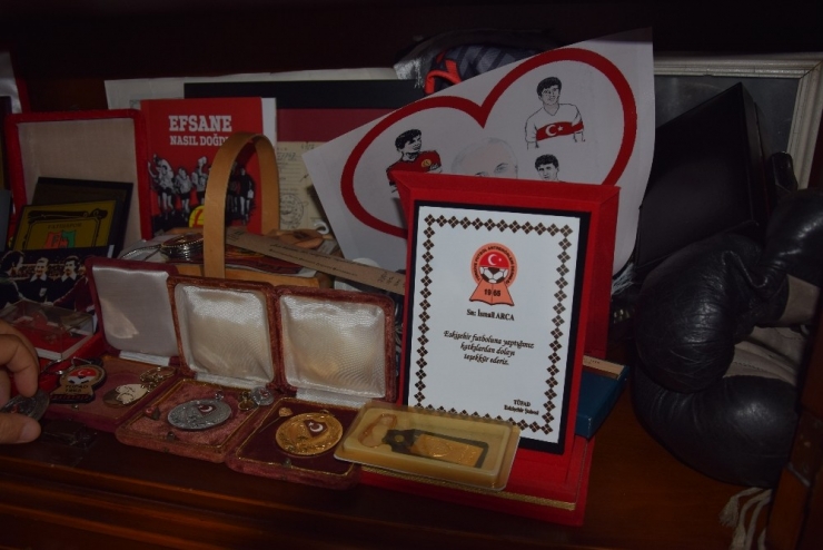 Efsane Kaptandan Eski Yöneticilere Sitem