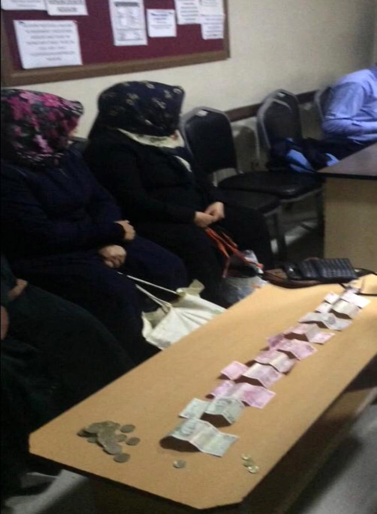 Kocaeli’den Sakarya’ya Gelerek Dilenen Gruba Zabıta Engeli