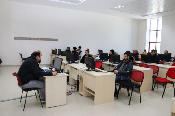 Ortaokul Öğretmenlerine Nevü’de “Web Tasarımı Ve Programcılığı Kursu”