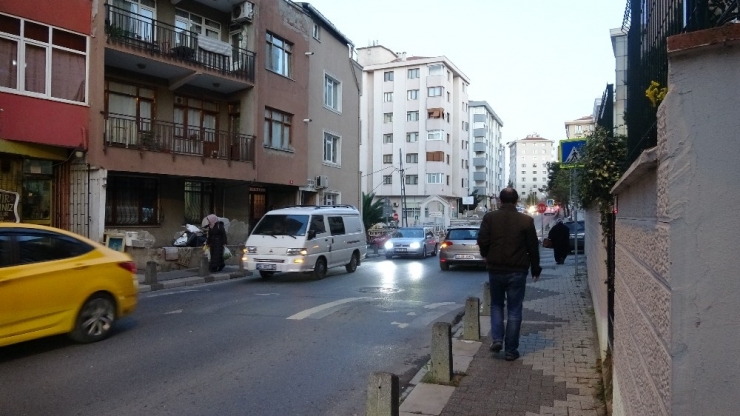 ‘Para Ve Altınları ’Okuyayım, Bereketlensin’ Diyerek Çaldılar