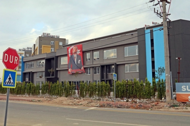 Emlak Sektöründeki Durgunluk, Antalyalı Müteahhiti Okul Yapımına Yöneltti