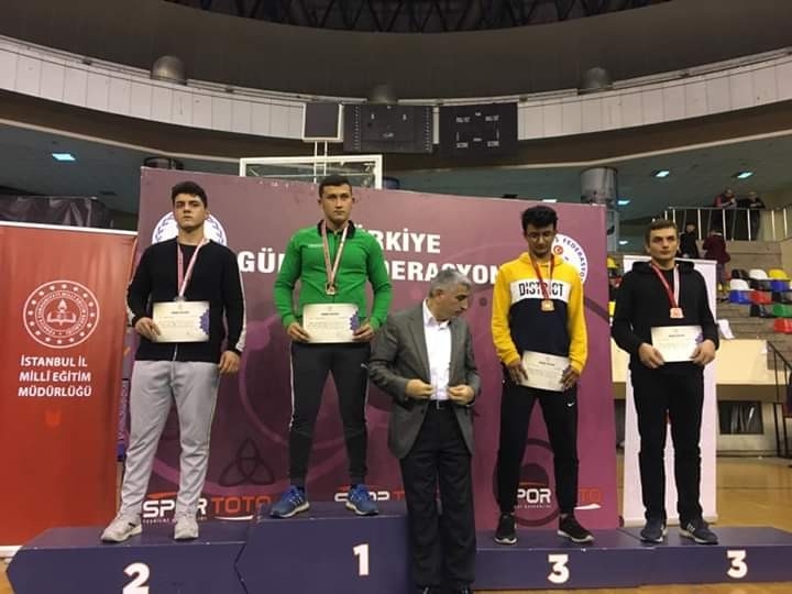 Güreşte Bölge Şampiyonu Akçakoca’dan Çıktı