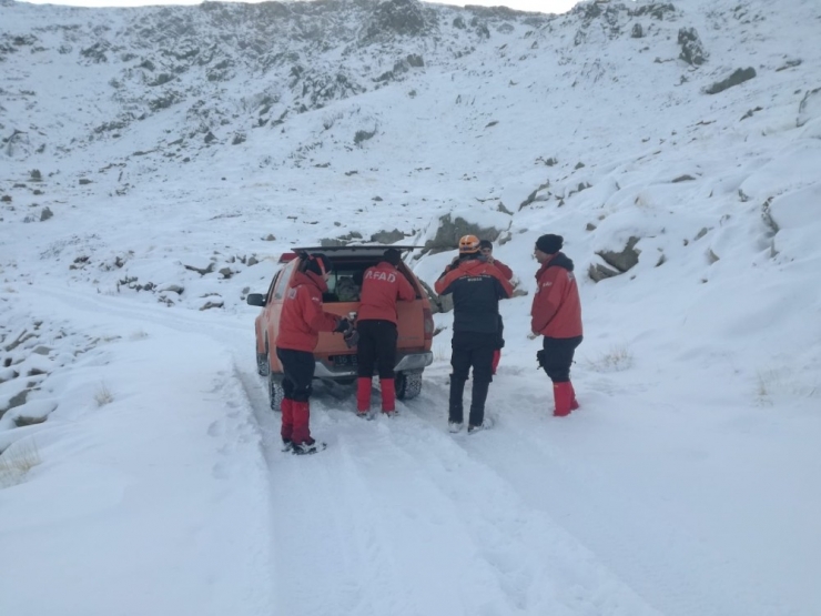 Kayıp 2 Dağcı İşte Böyle Aranıyor