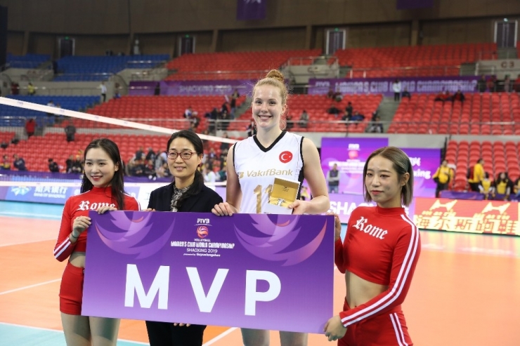 Vakıfbank, Dünya Şampiyonası’na Galibiyetle Başladı