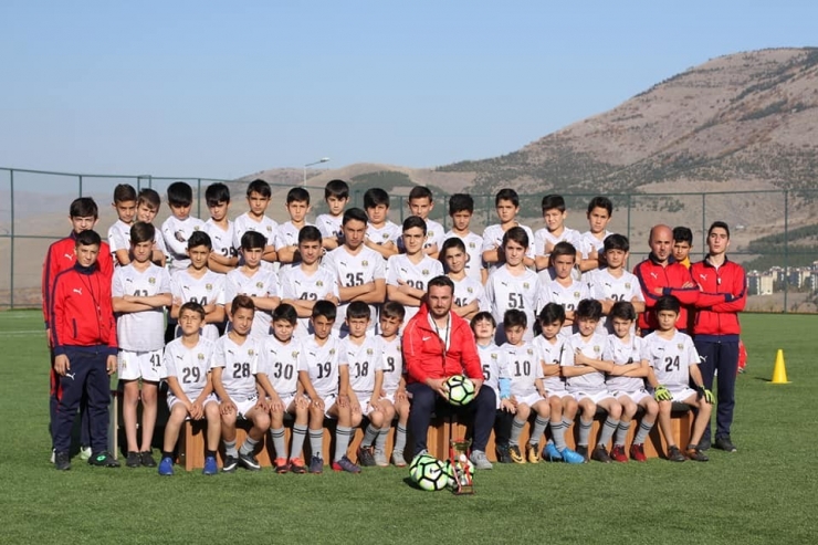 Yerköyspor’dan Örnek Akademi