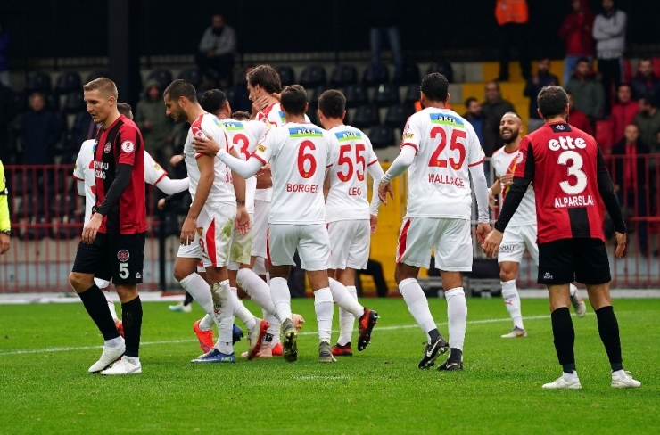 Ziraat Türkiye Kupası: Fatih Karagümrük: 0 - Göztepe: 1 (İlk Yarı)