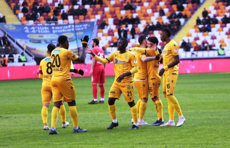 Ziraat Türkiye Kupası: Yeni Malatyaspor: 2 - Keçiörengücü: 0 (İlk Yarı)