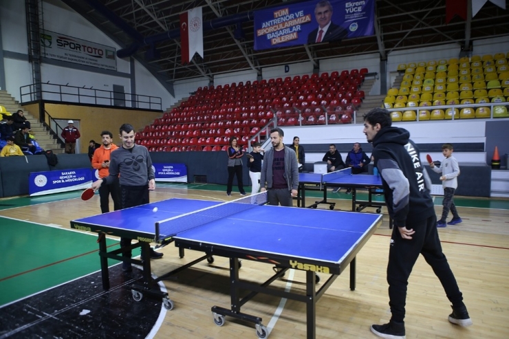 Masa Tenisi Şenliği’nde Raketler Konuştu