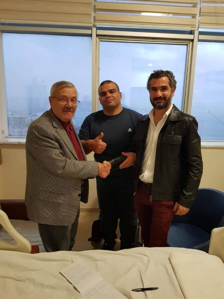 Düştü Felç Oldu, 19 Yıl Sonra Kuşadası’nda Yürüdü