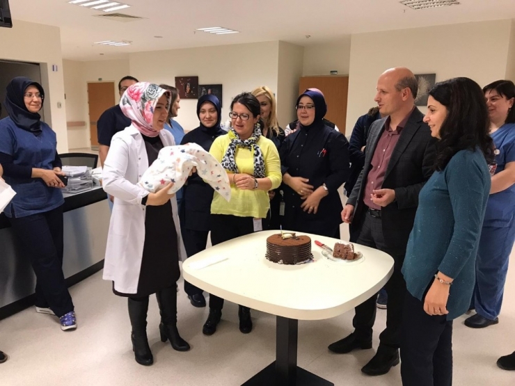 100. Bebek İçin ‘Hoş Geldin’ Pastası