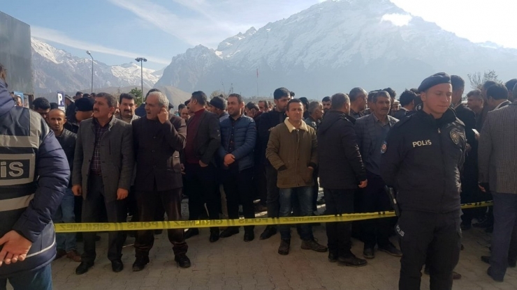 Öğrenci Servisi Şarampole Yuvarlandı: 2 Ölü, 11 Yaralı