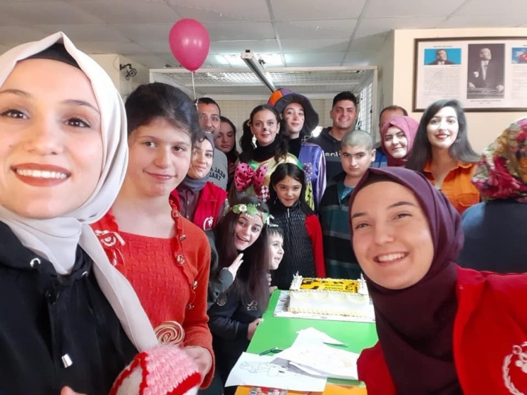 Özel Öğrencilerle ’Mutlu Çarşamba’ Etkinliği