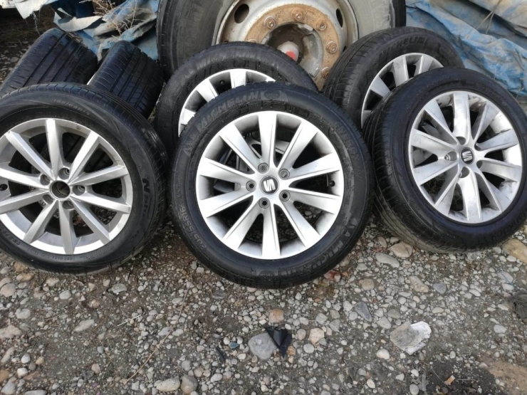 İzmir Ve İstanbul’da Çalınan Lüks Araçlar Konya’da Parçalanırken Bulundu