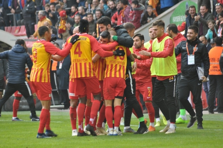 Kayserispor 4 Maçta 10 Gol Yedi