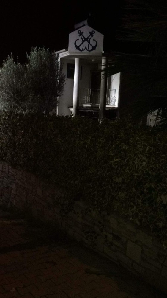 İzmir’de Yangın Dehşeti: 2 Ölü, 1 Yaralı