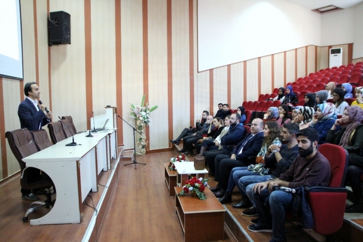 “Özel Gereksinimli Bireyleri Ne Kadar Tanıyoruz" Konferansı