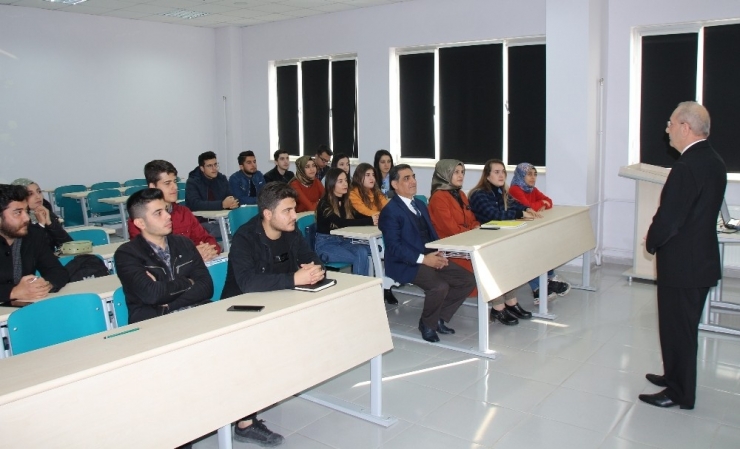 Defterdar Zekeriya Keleş İibf’de Öğrencilerle Bir Araya Geldi