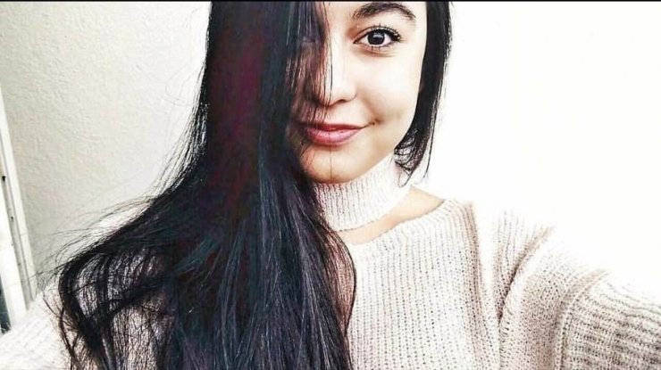 Ak Partili Mustafa Savaş’tan Genç Kıza Hayati Destek