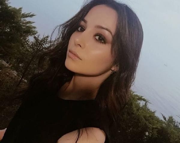 Bıçaklanarak Öldürülen Ceren’e Gözyaşı